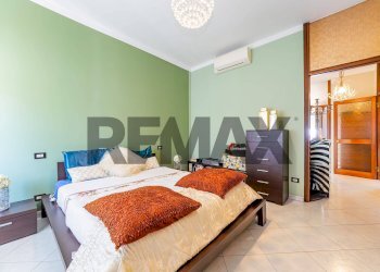 Camera / camera da letto - Three-room apartment Via dell'Atleta
 
35, Seregno - photo 29