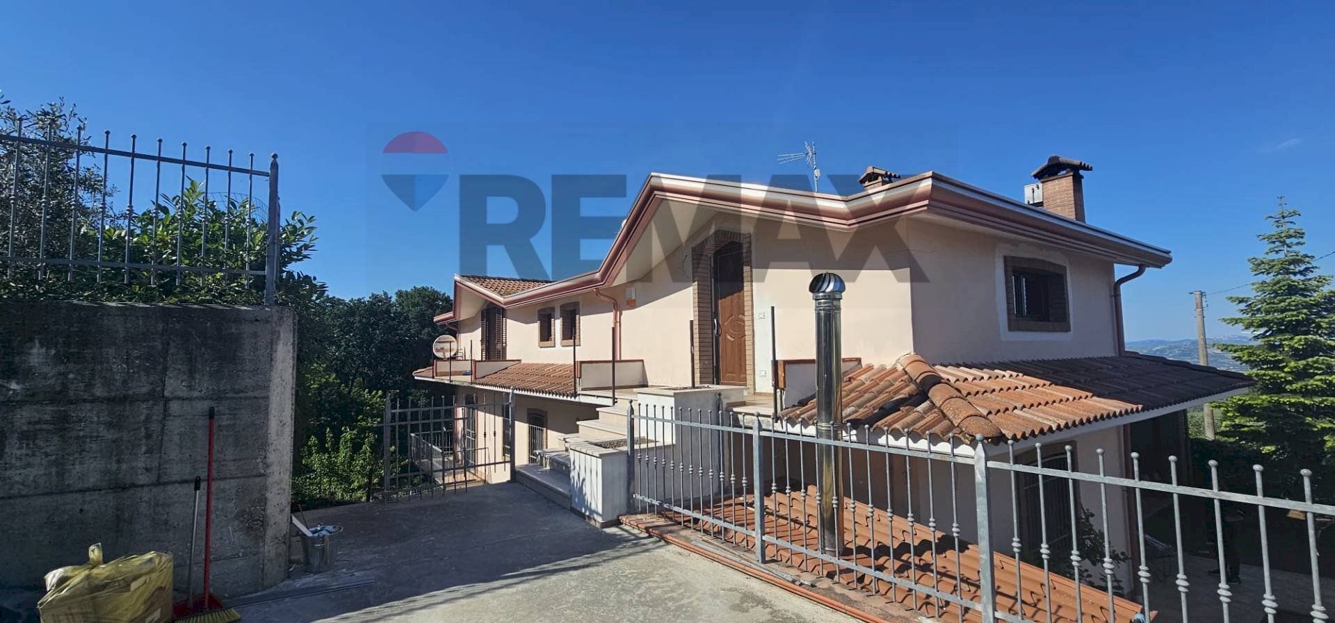 Casa all\'aperto - Casa semi indipendente via Delcogliano raffaele
 
snc, San Nazzaro - foto 1