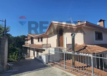 Casa all\'aperto - Casa semi indipendente via Delcogliano raffaele
 
snc, San Nazzaro - foto 1