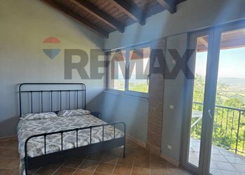 Camera / camera da letto - Casa semi indipendente via Delcogliano raffaele
 
snc, San Nazzaro - foto 17