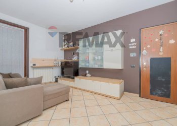 Soggiorno - Three-room apartment via Liserta
 
12, Fagnano Olona - photo 4
