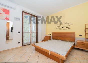 Camera / camera da letto - Three-room apartment via Liserta
 
12, Fagnano Olona - photo 9