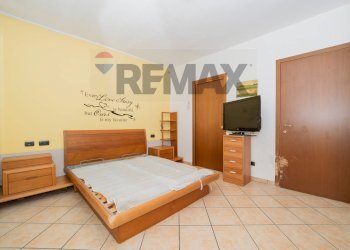 Camera / camera da letto - Three-room apartment via Liserta
 
12, Fagnano Olona - photo 10