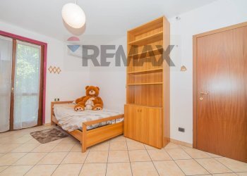 Camera / camera da letto - Three-room apartment via Liserta
 
12, Fagnano Olona - photo 15