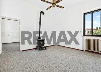 Stanza vuota - Casa indipendente Via Pierino Garzonio
 
5, Arsago Seprio - foto 16