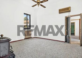 Stanza vuota - Casa indipendente Via Pierino Garzonio
 
5, Arsago Seprio - foto 17