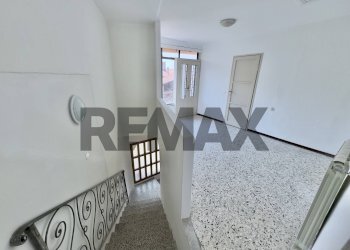 Hall / corridoio - Casa semi indipendente Via Lodula
 
13, Tradate - foto 12