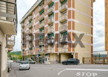 Edificio all\'aperto - Bilocale Via Maddalena
 
15, Sesto Calende - foto 21