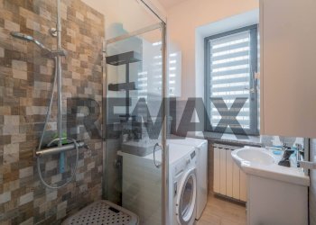 Bagno - Three-room apartment via de amicis
 
52, Cairate - photo 23