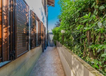 Balcone - Three-room apartment via de amicis
 
52, Cairate - photo 25
