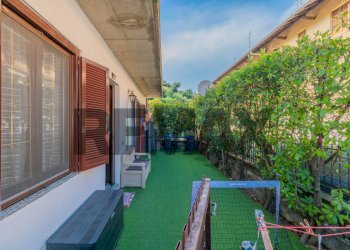 Terrazza - Three-room apartment via de amicis
 
52, Cairate - photo 27