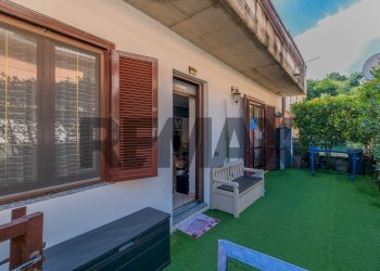 Terrazza - Three-room apartment via de amicis
 
52, Cairate - photo 28