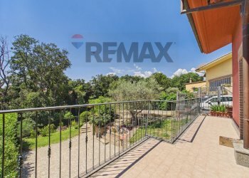 Terrazza - Villa Viale Delle Rughe
 
169, Formello - foto 34
