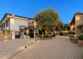 Casa all\'aperto - Villa Via delle Spinareta
 
56, Formello - foto 3