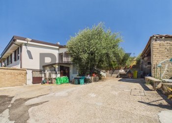 Casa all\'aperto - Villa Via delle Spinareta
 
56, Formello - foto 4