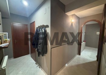 Hall / corridoio - Four-room apartment Madre Teresa di Calcutta
 
8, Montelepre - photo 2