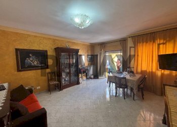Sala da pranzo - Four-room apartment Madre Teresa di Calcutta
 
8, Montelepre - photo 4