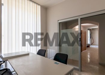 Ufficio - Casa indipendente VIA CAIROLI
 
1, Ispica - foto 3