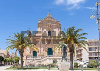 Edificio all\'aperto - Casa indipendente VIA CAIROLI
 
1, Ispica - foto 16