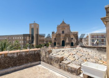 Edificio all\'aperto - Casa indipendente VIA CAIROLI
 
1, Ispica - foto 47