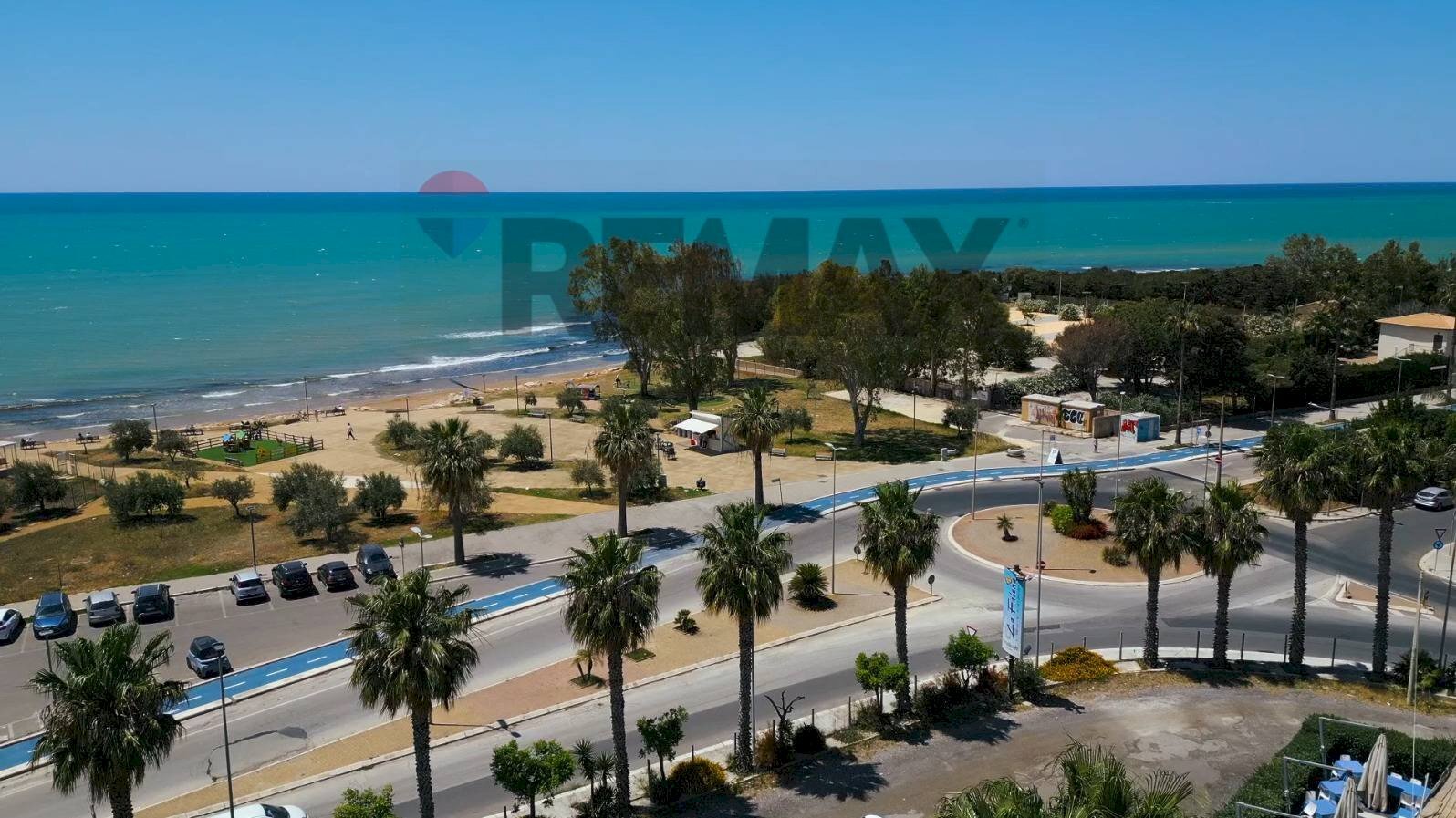Vista dell\'acqua - Villa a Schiera via Portovenere
 
85, Ragusa - foto 1