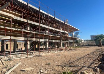 Edificio all\'aperto - Villa a Schiera via Portovenere
85, Ragusa - foto 7