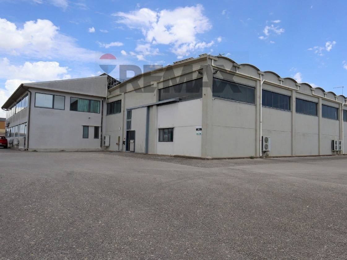Edificio all\'aperto - Shed Zona industriale 3 fase viale 15
 
6, Ragusa - photo 1
