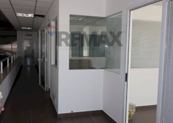 Hall / corridoio - Shed Zona industriale 3 fase viale 15
6, Ragusa - photo 23