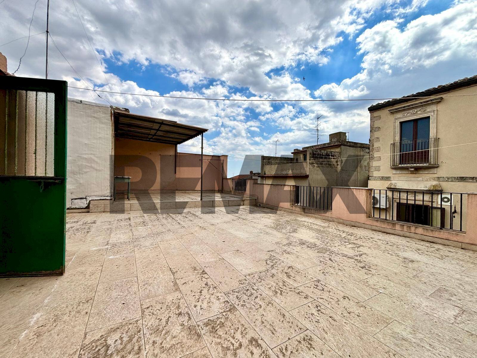 Terrazza - Casa indipendente Via Girolamo Savanarola
 
88, Giarratana - foto 1
