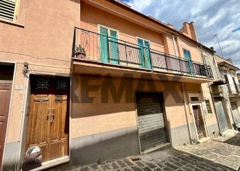 Edificio all\'aperto - Casa indipendente Via Girolamo Savanarola
 
88, Giarratana - foto 10
