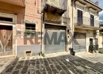 Edificio all\'aperto - Casa indipendente Via Girolamo Savanarola
 
88, Giarratana - foto 24