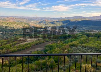 Vista delle montagne - Three-room apartment Via Orientale
 
2, Palombaro - photo 2