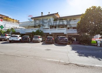 Edificio all\'aperto - Box VIA SCARFOGLIO
 
8, Francavilla al Mare - photo 6