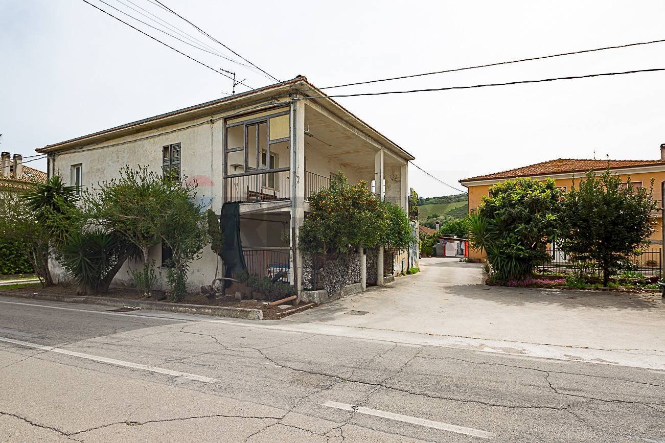 Casa all\'aperto - Casa indipendente c.da Piane San Pantaleone
 
175, Miglianico - foto 1