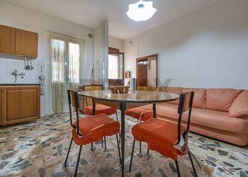 Sala da pranzo - Casa indipendente c.da Piane San Pantaleone
 
175, Miglianico - foto 7