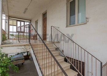 Scale - Casa indipendente c.da Piane San Pantaleone
 
175, Miglianico - foto 16