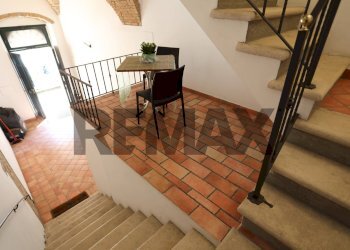 Scale - Casa indipendente Via Cairoli
 
2, Venosa - foto 5