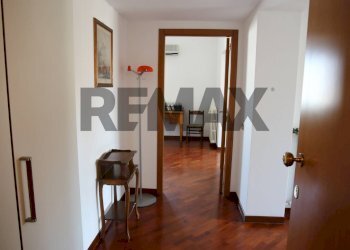 Hall / corridoio - Casa indipendente Via Cairoli
 
2, Venosa - foto 20