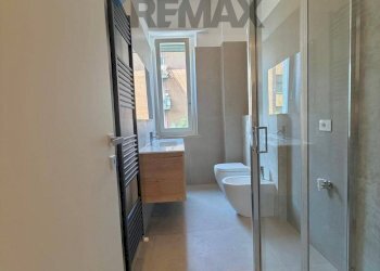 Bagno - Bilocale Via Varesina
64, Milano - foto 20