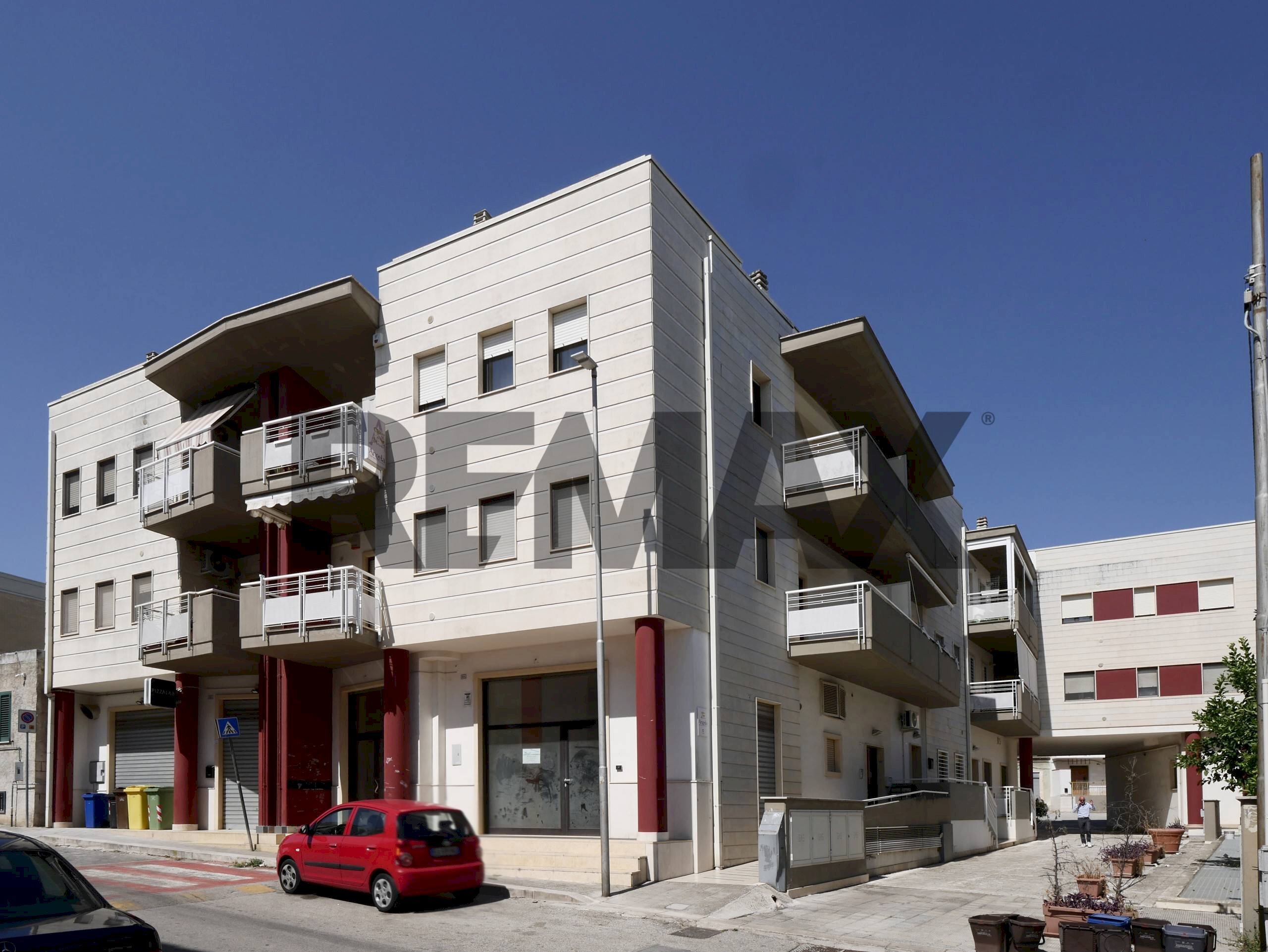 Edificio all\'aperto - Trilocale via Fratelli Rosselli
42/A, Cassano delle Murge - foto 2