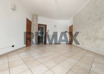 Stanza vuota - Trilocale via Fratelli Rosselli
 
42/A, Cassano delle Murge - foto 5