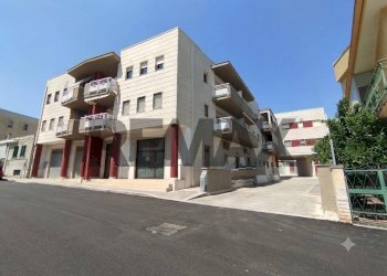 Edificio all\'aperto - Three-room apartment via Fratelli Rosselli
 
42/A, Cassano delle Murge - photo 1