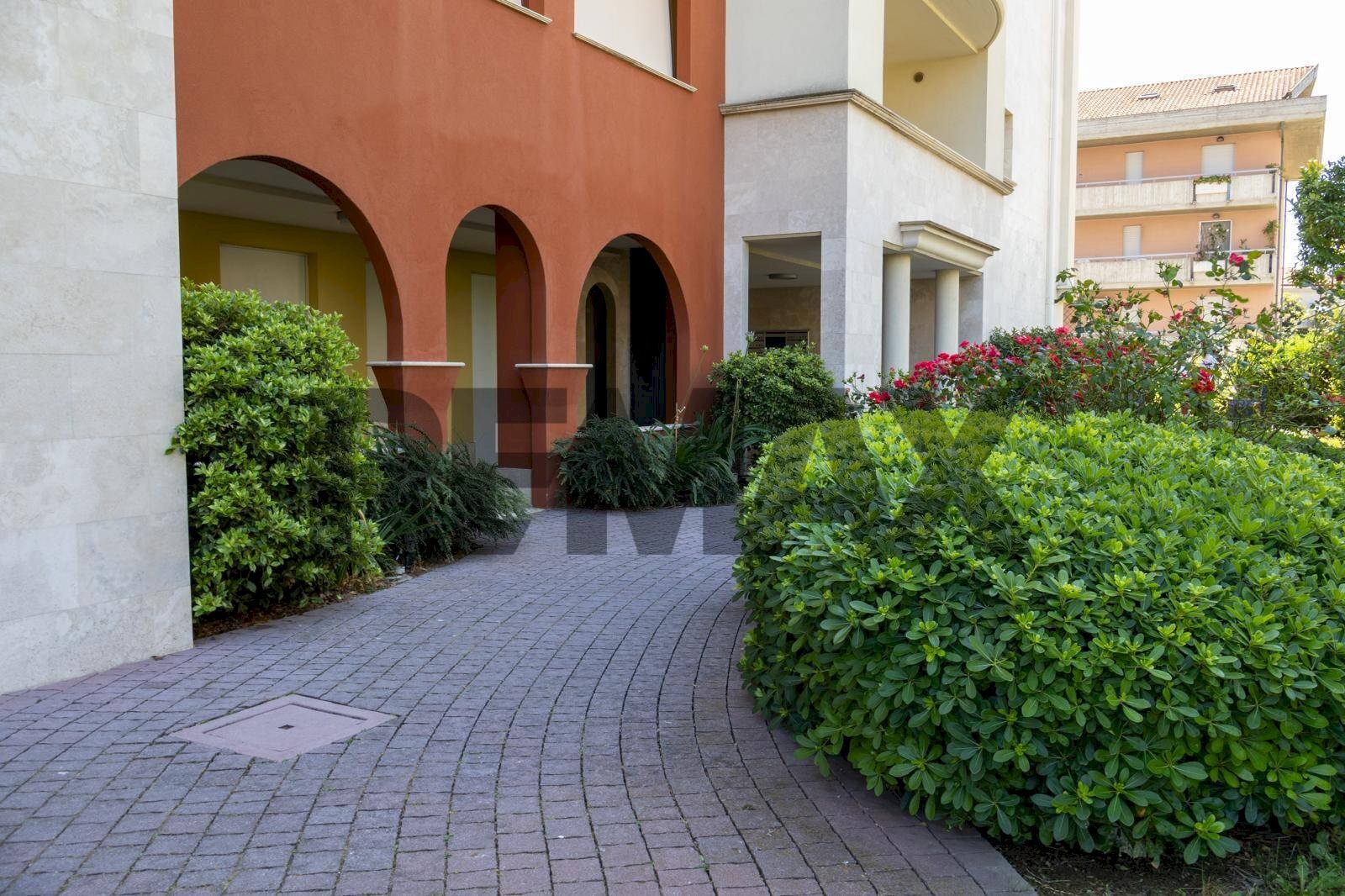 Edificio all\'aperto - Quadrilocale via Giuseppe di Vittorio
2/2, Montesilvano - foto 3