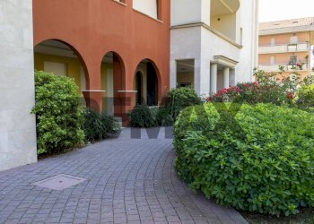 Edificio all\'aperto - Quadrilocale via Giuseppe di Vittorio
 
2/2, Montesilvano - foto 3