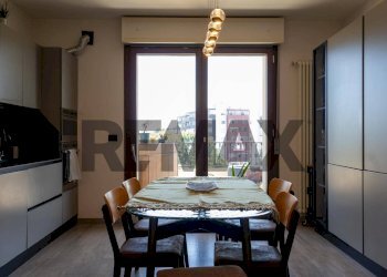 Sala da pranzo - Quadrilocale via Giuseppe di Vittorio
 
2/2, Montesilvano - foto 9