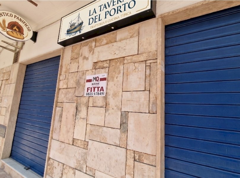 Locale Commerciale Mondragone - foto 1
