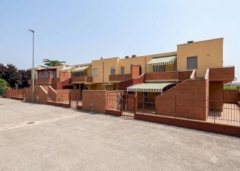 Foto 1 - Trilocale Via dei Gladioli
 
1, Santa Marinella - foto 1