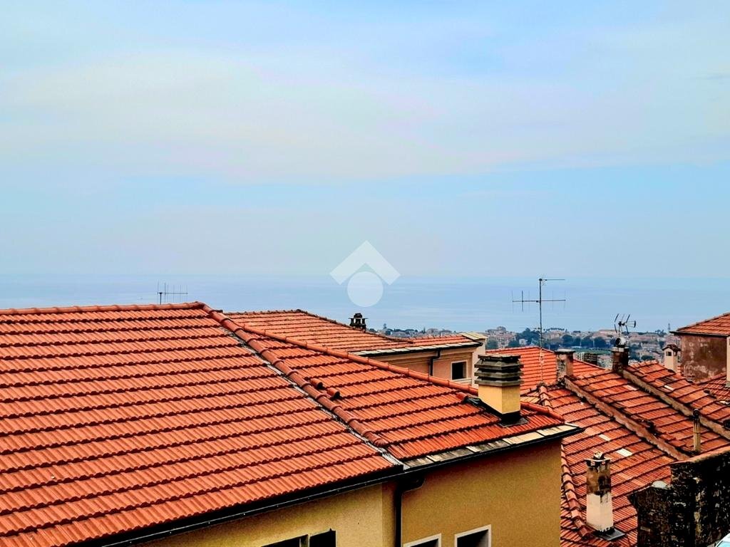 Two-room apartment Via Martiri della Liberazione, Diano Castello - photo 1