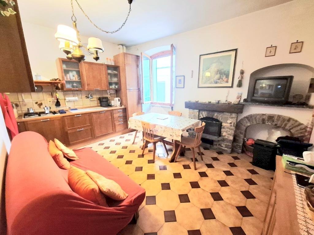 Two-room apartment Via Martiri della Liberazione, Diano Castello - photo 2