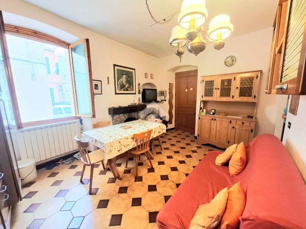 Two-room apartment Via Martiri della Liberazione, Diano Castello - photo 3